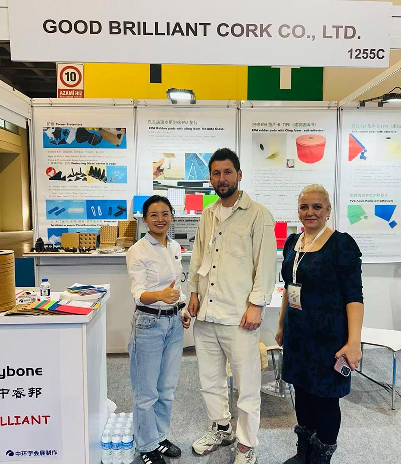 Một container đầy đủ trên đường đến Vương quốc Anh!